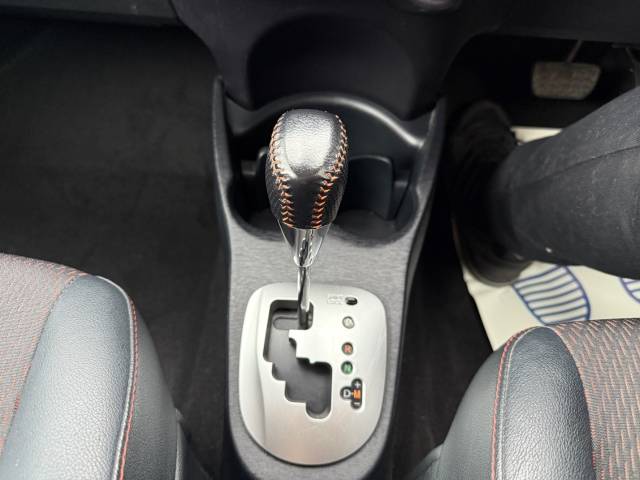 2012 Toyota Yaris 1.33 VVT-i Trend 5dr Multidrive-S -  TOYOTA HISTORY - 1/2 LEATHER - REAR CAMRA