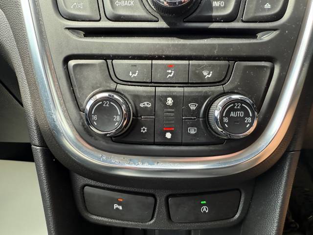 2015 Vauxhall Mokka 1.4T Exclusiv 5dr - FSH - ALLOYS  - AIR CON -