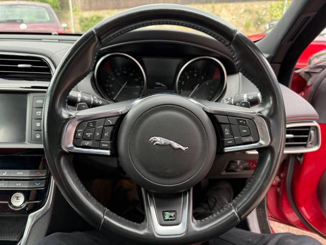 2016 Jaguar XE 2.0 [240] R-Sport 4dr Auto - FSH - SAT NAV - PARKING SENSORS