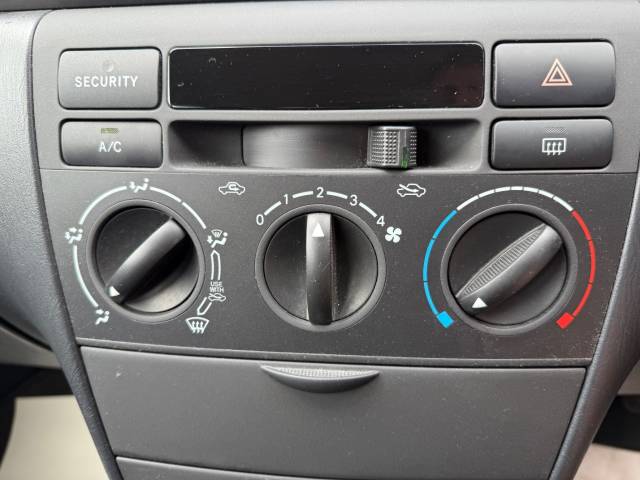 2002 Toyota Corolla 1.6 VVT-i T3 5dr Auto - AIR CON - ALLOYS -