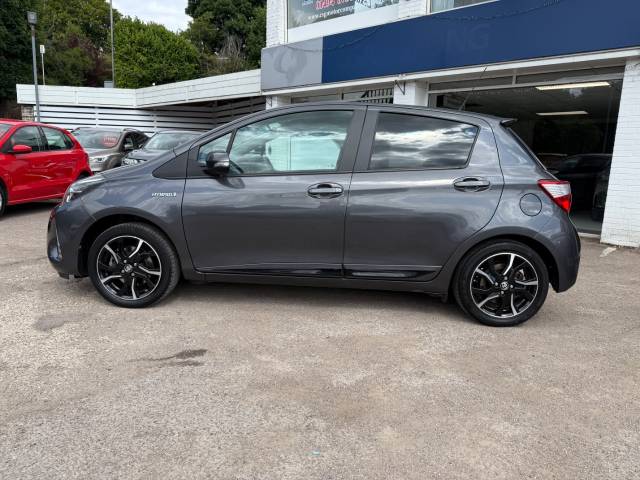 2018 Toyota Yaris 1.5 Hybrid Design 5dr CVT - FTSH - BLUETOOTH - REAR CAMERA