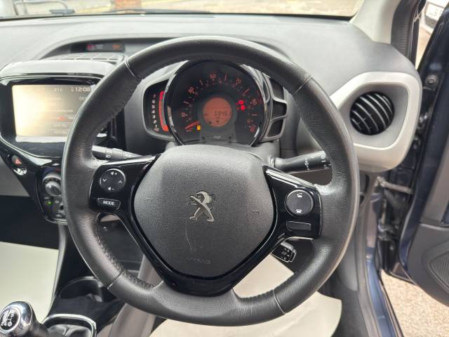 2015 Peugeot 108 1.2 VTi Allure 5dr - FSH - AIR CON - REAR CAMERA  - BLUETOOTH