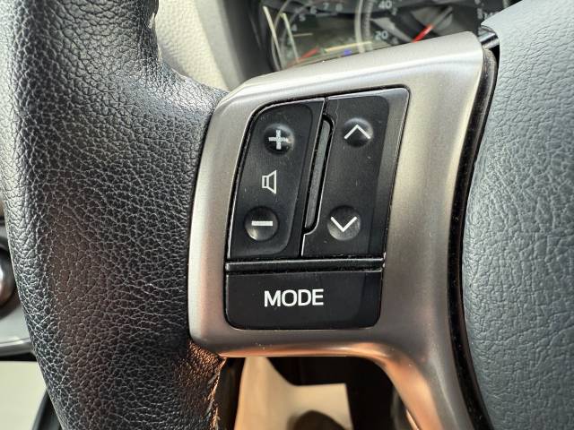 2016 Toyota Yaris 1.33 VVT-i Icon 5dr - FTSH - AIR CON -ALLOYS - REAR CAMERA