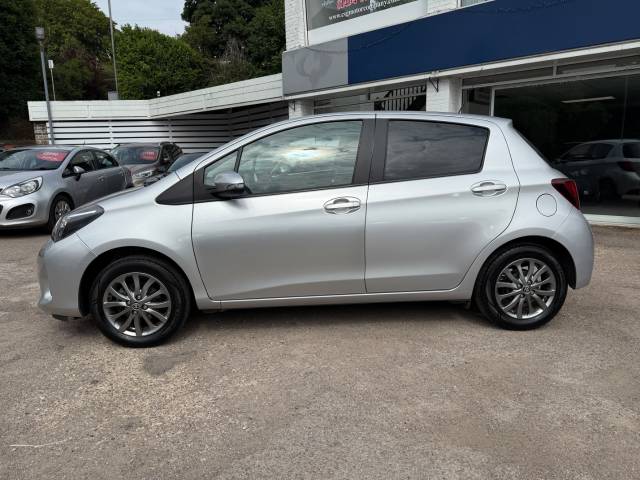 2016 Toyota Yaris 1.33 VVT-i Icon 5dr - FTSH - AIR CON -ALLOYS - REAR CAMERA