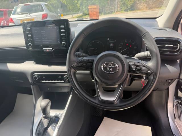 2023 Toyota Yaris 1.5 Hybrid Icon 5dr CVT - CAR PLAY - REAR CAMERA - BLUETOOTH -
