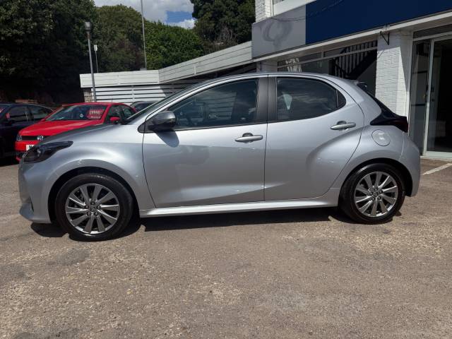 2023 Toyota Yaris 1.5 Hybrid Icon 5dr CVT - CAR PLAY - REAR CAMERA - BLUETOOTH -
