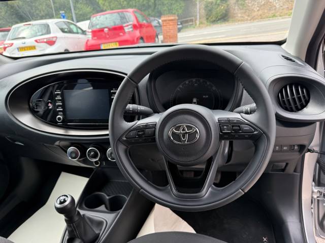 2023 Toyota Aygo X 1.0 VVT-i Pure 5dr- Camera-Apple/Android Auto