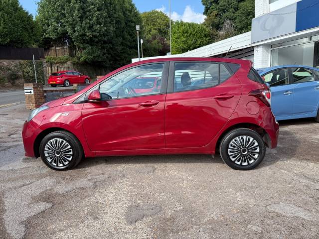 2017 Hyundai i10 1.0 SE 5dr - BLUETOOTH - CRUISE - AIR CON - £35 TAX
