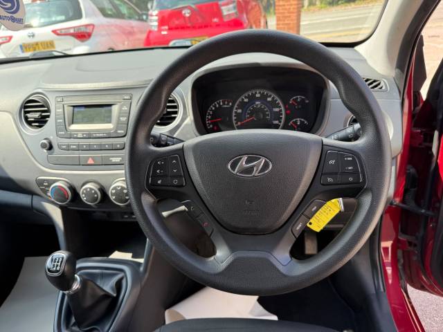 2017 Hyundai i10 1.0 SE 5dr - BLUETOOTH - CRUISE - AIR CON - £35 TAX