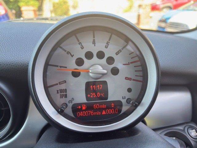 2010 Mini Hatchback 1.6 Cooper 3 Door - CHILLI PACK - 1/2 LEATHER - 1/2 OWNER - AIR CON