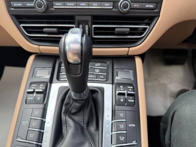 2019 Porsche Macan 3.0 S 5dr PDK - PAN ROOF - RS SPIDER ALLOYS -MEM SEATS -PASM