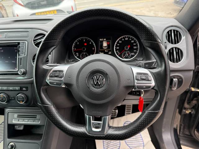 2015 Volkswagen Tiguan 2.0 TDi BlueMotion Tech R-Line Edition 150 5dr - FVSH - R/SENSORS H/LEATHER -
