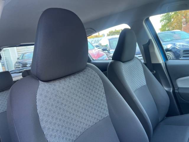 2014 Toyota Yaris 1.33 VVT-i Icon 5dr - REAR CAMERA - THIRTY  FIVE POUNDS TAX - BLUETOOTH
