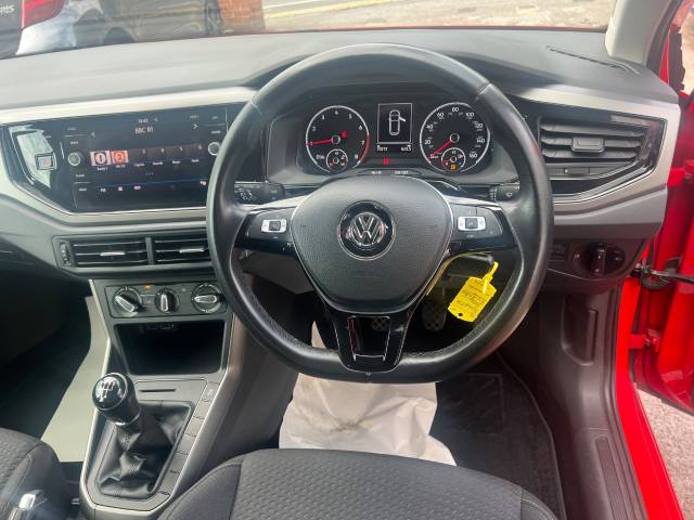 2018 Volkswagen Polo 1.0 SE 5dr - APPLE CAR PLAY - FSH - AIR CON - ALLOYS - ONE OWNER