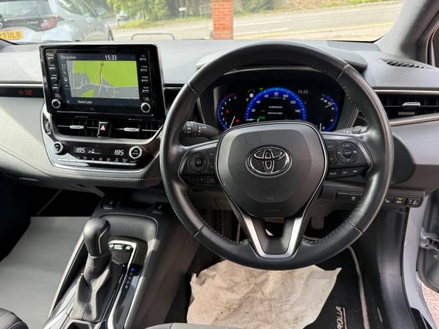 2019 Toyota Corolla 1.8 VVT-i Hybrid Design 5dr CVT - ONE OWNER - FTSH - NAV-