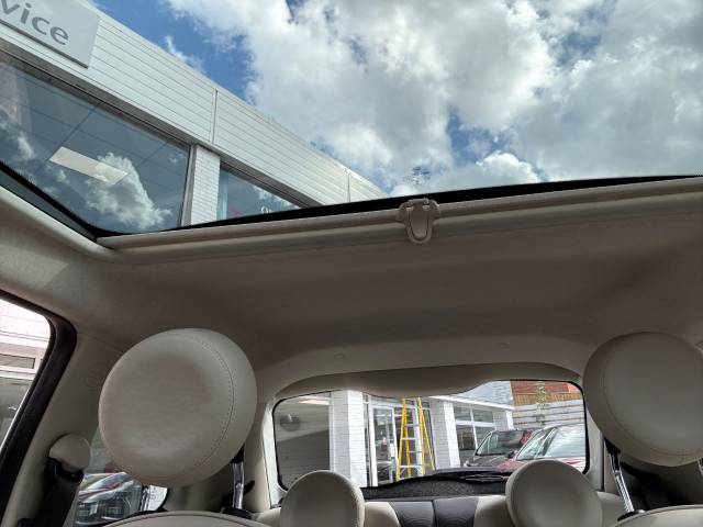 2018 Fiat 500 1.2 Lounge 3dr- SUNROOF-APPLE CAR PLAY