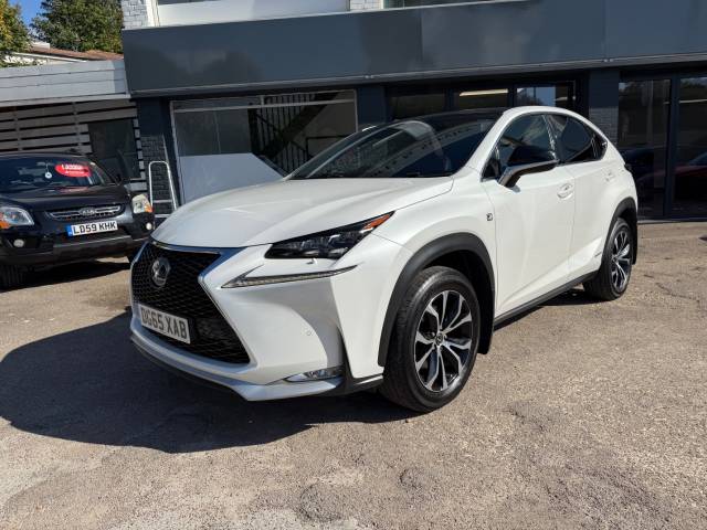 Lexus Nx 300h 2.5 F-Sport 5dr CVT - PAN ROOF - NAV - LEXUS HISTORY Estate Petrol / Electric Hybrid White