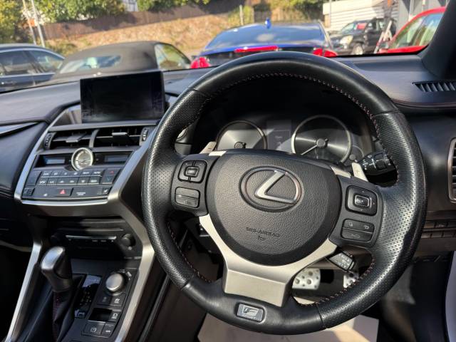 2015 Lexus Nx 300h 2.5 F-Sport 5dr CVT - PAN ROOF - NAV - LEXUS HISTORY