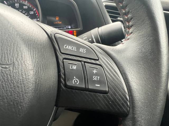 2016 Mazda 3 2.0 SE-L Nav 4dr - FSH-  HEATED SEATS - PARKING SENSORS