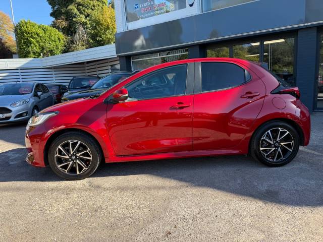 2022 Toyota Yaris 1.5 Hybrid Design 5dr CVT - 1 OWNER - APPLE CAR PLAY - FTSH