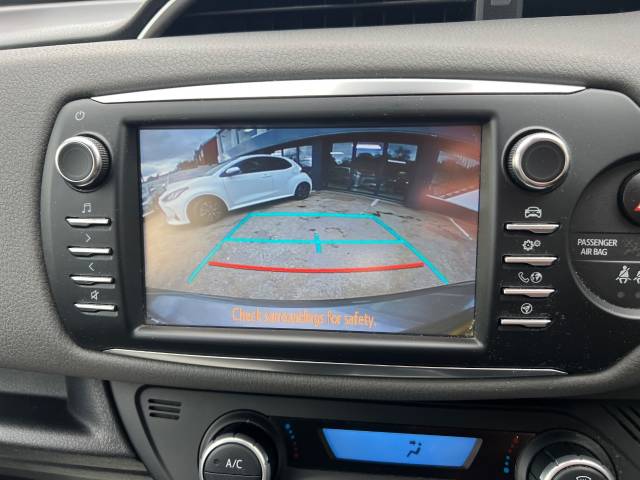 2020 Toyota Yaris 1.5 Hybrid Icon 5dr CVT - FTSH - REAR CAMERA -  AIR CON