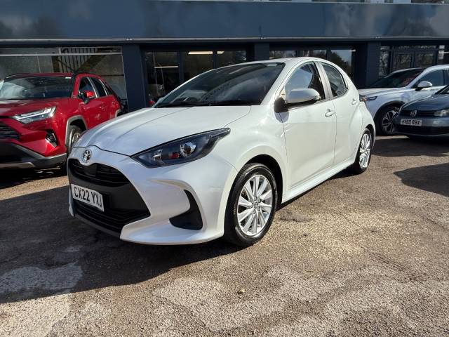 Toyota Yaris 1.5 Hybrid Icon 5dr CVT - APPLE CAR PLAY - 1 OWNER - FTSH - REAR CAMERA Hatchback Hybrid White