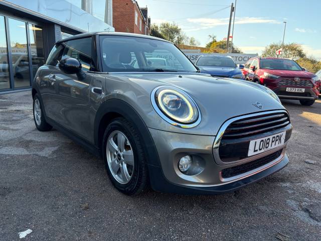 2018 Mini Hatchback 1.5 Cooper II 3dr Auto - PAN ROOF - HEATED SCREEN - SPORTS WHEEL