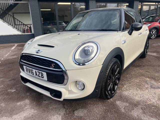 Mini Hatchback 2.0 Cooper S 5dr Auto - CHILLI PACK - SAT NAV -  MEDIA XL - E/F/MIRRORS Hatchback Petrol White