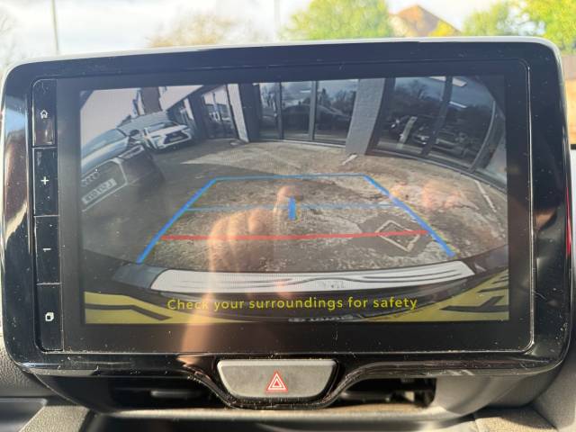 2024 Toyota Yaris 1.5 Hybrid Design 5dr CVT - APPLE CAR PLAY - REAR CAMERA - BLUETOOTH