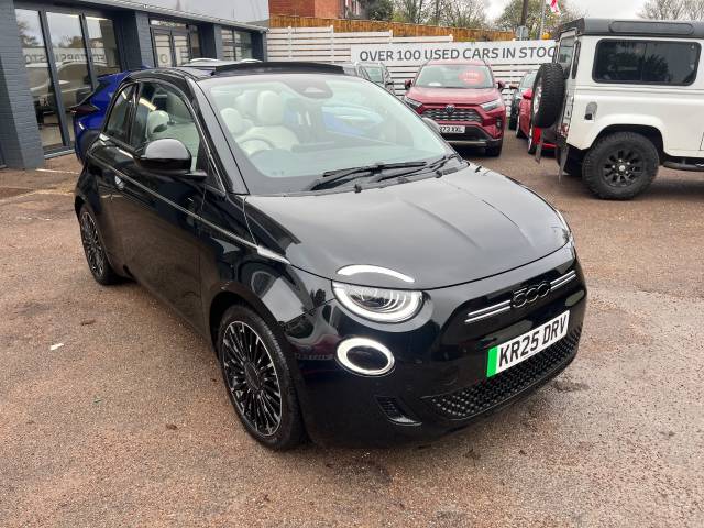 Fiat 500 0.0 87kW 42kWh 2dr Auto - HEATED LAETHER - PARKING SENSORS Convertible Electric Black