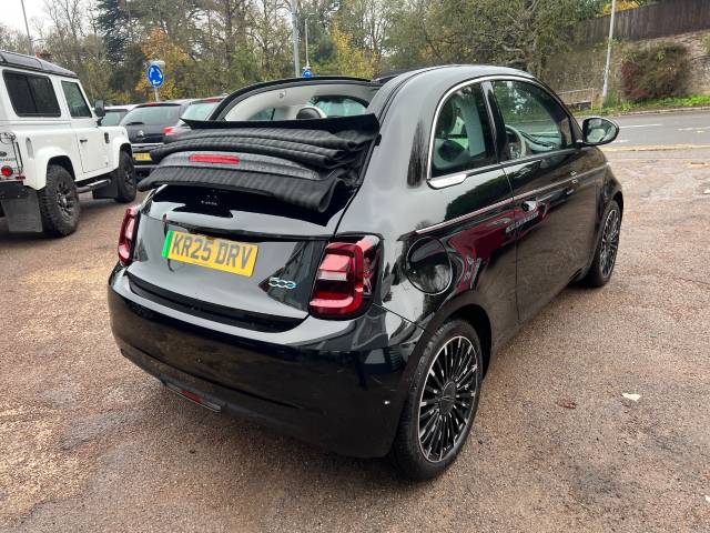 2025 Fiat 500 0.0 87kW 42kWh 2dr Auto - HEATED LAETHER - PARKING SENSORS
