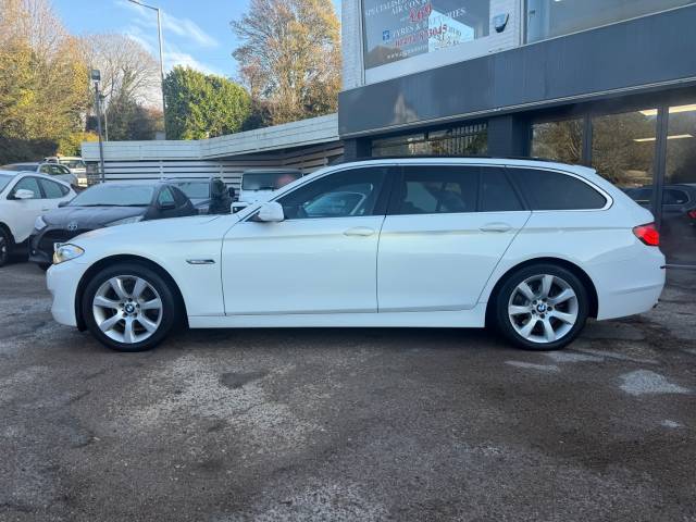 2010 BMW 5 Series 2.0 520d SE 5dr Step Auto - FSH - PARKING SENSORS - AIR CON - ALLOYS