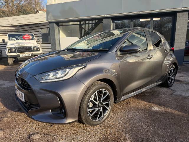Toyota Yaris 1.5 Hybrid Design 5dr CVT - ONE OWNER - FTSH Hatchback Petrol / Electric Hybrid Decuma Grey