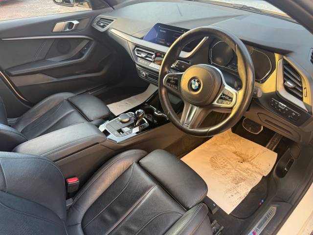2020 BMW 1 Series 1.5 118i M Sport 5dr Step Auto - CAR PLAY - HEATED BLACK LEATHER - SAT NAV - CAR PLAY