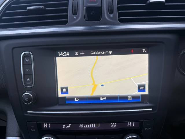 2016 Renault Kadjar 1.5 dCi Signature Nav 5dr - PAN ROO F-  SAT NAV - PARKING SENSORS