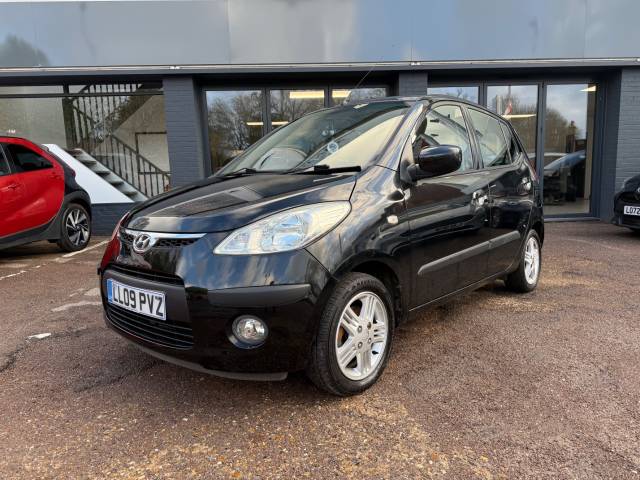 Hyundai i10 1.2 Style 5dr - FSH - TWENTY FIVE POUNDS TAX - AIR CON Hatchback Petrol Black