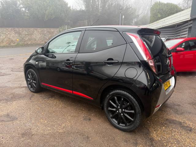 2017 Toyota Aygo 1.0 VVT-i X-Press 5dr - REAR CAMERA - AIR CON - ALLOYS - BLUETOOTH