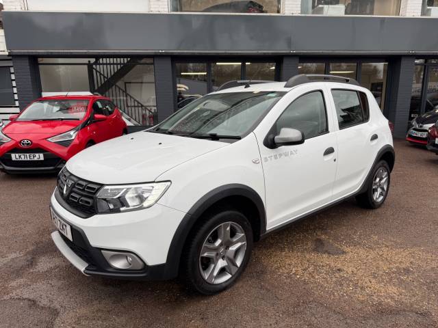 Dacia Sandero Stepway 0.9 TCe Ambiance 5dr - 1 OWNER - FSH - Hatchback Petrol White
