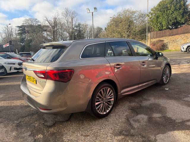 2015 Toyota Avensis 2.0D Excel 5dr - FTSH - SUNROOF - H/SEATS -