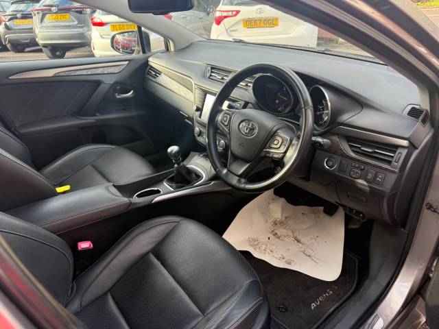 2015 Toyota Avensis 2.0D Excel 5dr - FTSH - SUNROOF - H/SEATS -