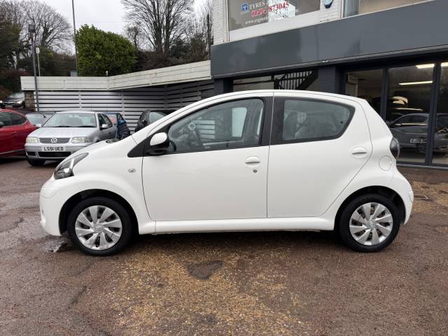 2014 Toyota Aygo 1.0 VVT-i Move 5dr - TWENTY POUNS TAX - AIR CON - LOW INSURANCE