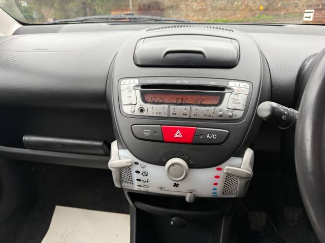 2014 Toyota Aygo 1.0 VVT-i Move 5dr - TWENTY POUNS TAX - AIR CON - LOW INSURANCE