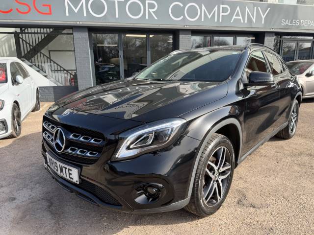Mercedes-Benz GLA 1.6 GLA 180 Urban Edition 5dr - REAR CAMERA - CAR PLAY - Estate Petrol Black