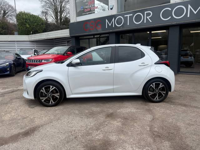 2024 Toyota Yaris 1.5 Hybrid Design 5dr CVT - FTSH - ONE OWNER