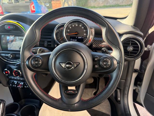 2018 Mini Convertible 2.0 Cooper S II 2dr Auto - CAR PLAY - ONE OWNER - HEATED SEATS