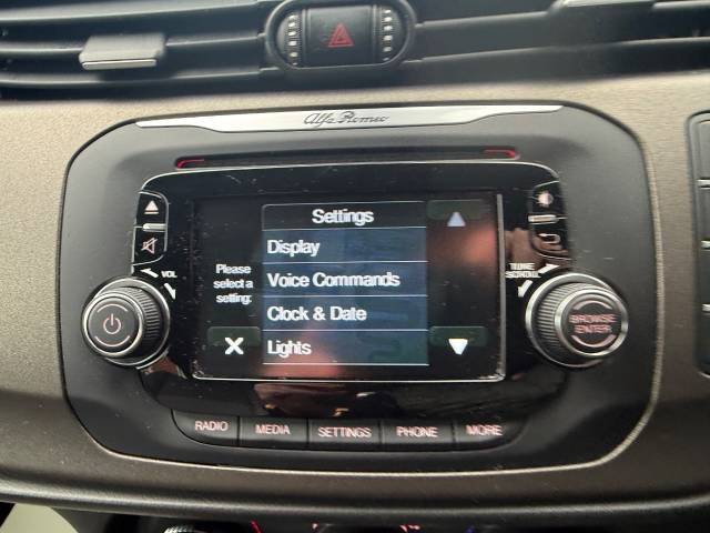 2014 Alfa Romeo Giulietta 1.4 TB Distinctive 5dr - ONE OWNER - FSH -