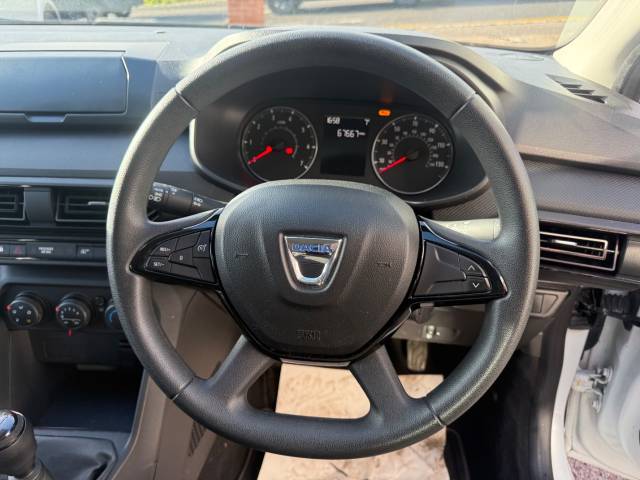 2021 Dacia Sandero 1.0 SCe Access 5dr -1 OWNER -