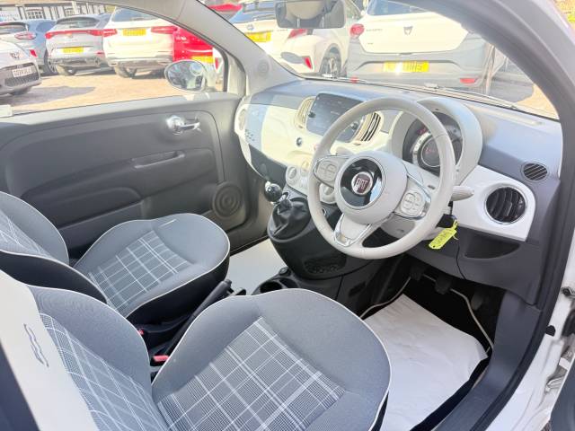 2018 Fiat 500 1.2 Lounge 3dr - FSH - REAR SESNORS- AIR CON