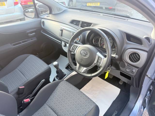 2014 Toyota Yaris 1.33 VVT-i Icon+ 5dr - FTSH - JUST HAD A NEW CLUTCH  - NAV