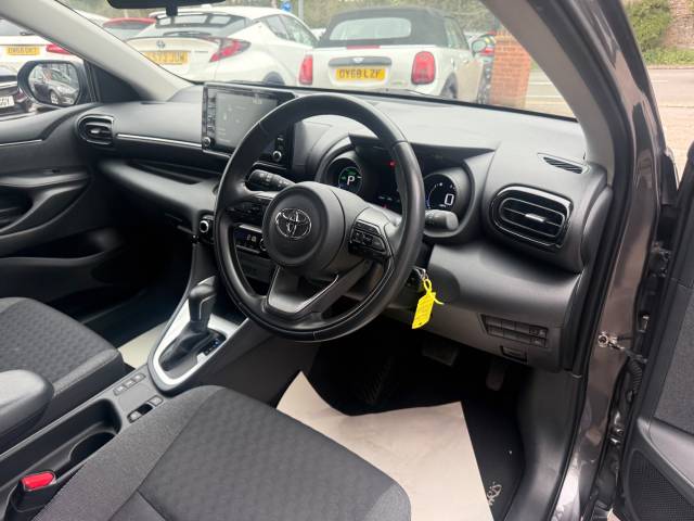 2021 Toyota Yaris 1.5 Hybrid Design 5dr CVT -
